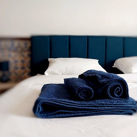 Rooms 10 Mins Walk From Train Station! Agualva-Cacem المظهر الخارجي الصورة