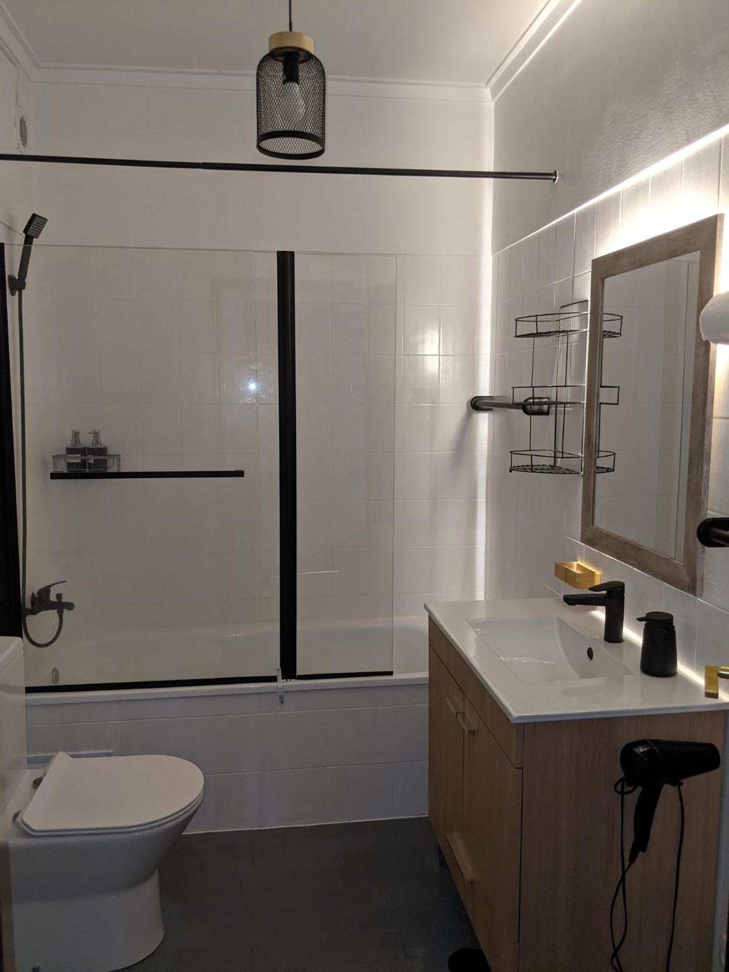 Rooms 10 Mins Walk From Train Station! Agualva-Cacem المظهر الخارجي الصورة
