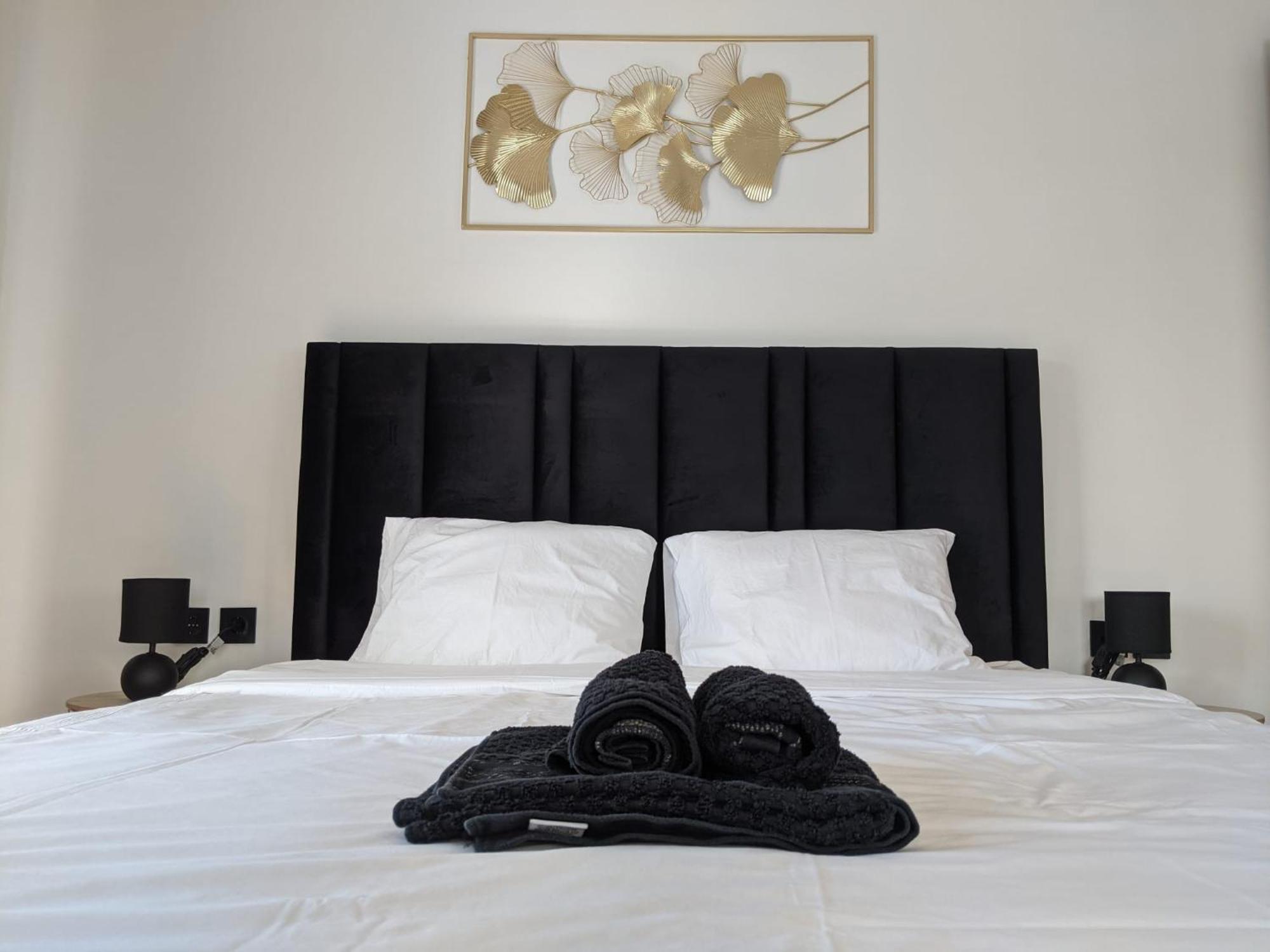 Rooms 10 Mins Walk From Train Station! Agualva-Cacem المظهر الخارجي الصورة