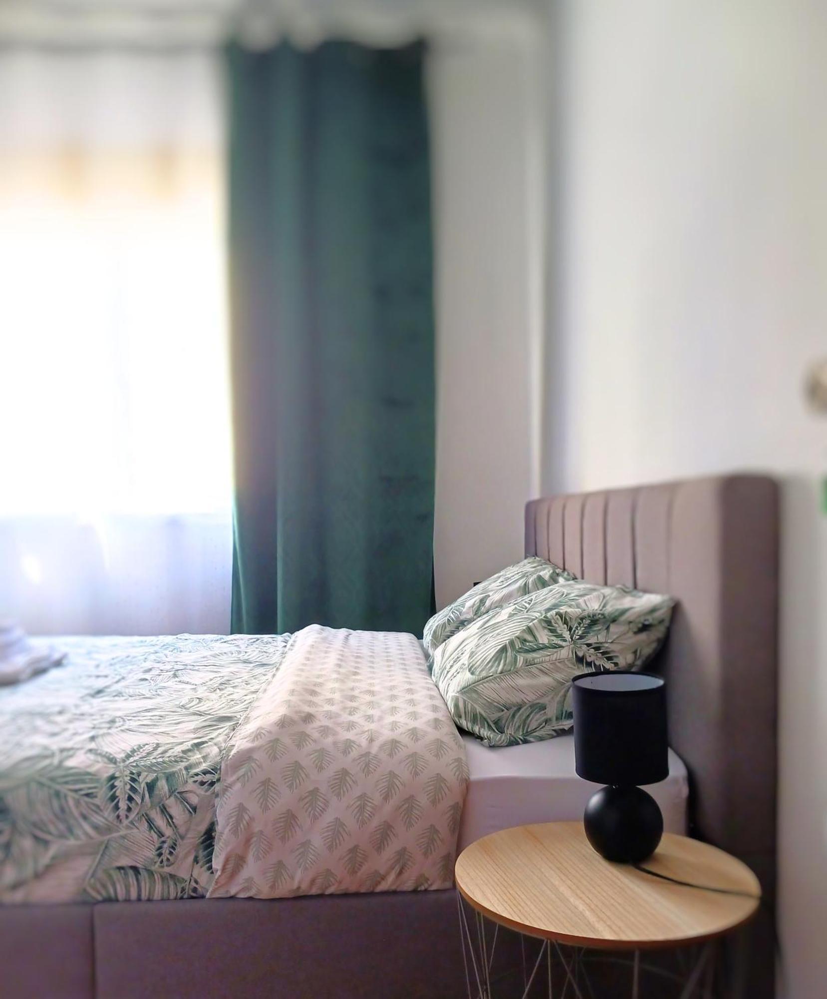 Rooms 10 Mins Walk From Train Station! Agualva-Cacem المظهر الخارجي الصورة