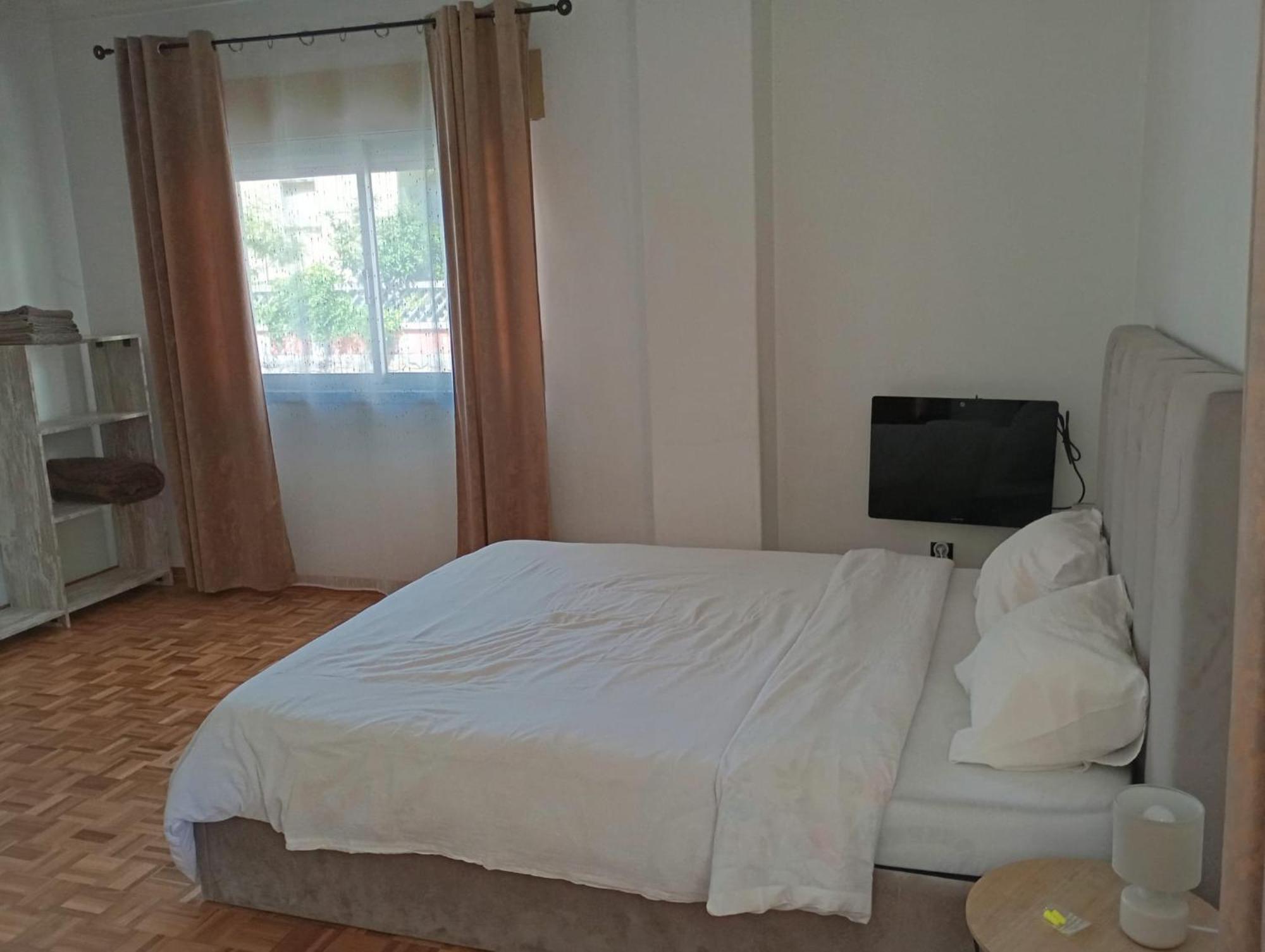 Rooms 10 Mins Walk From Train Station! Agualva-Cacem المظهر الخارجي الصورة